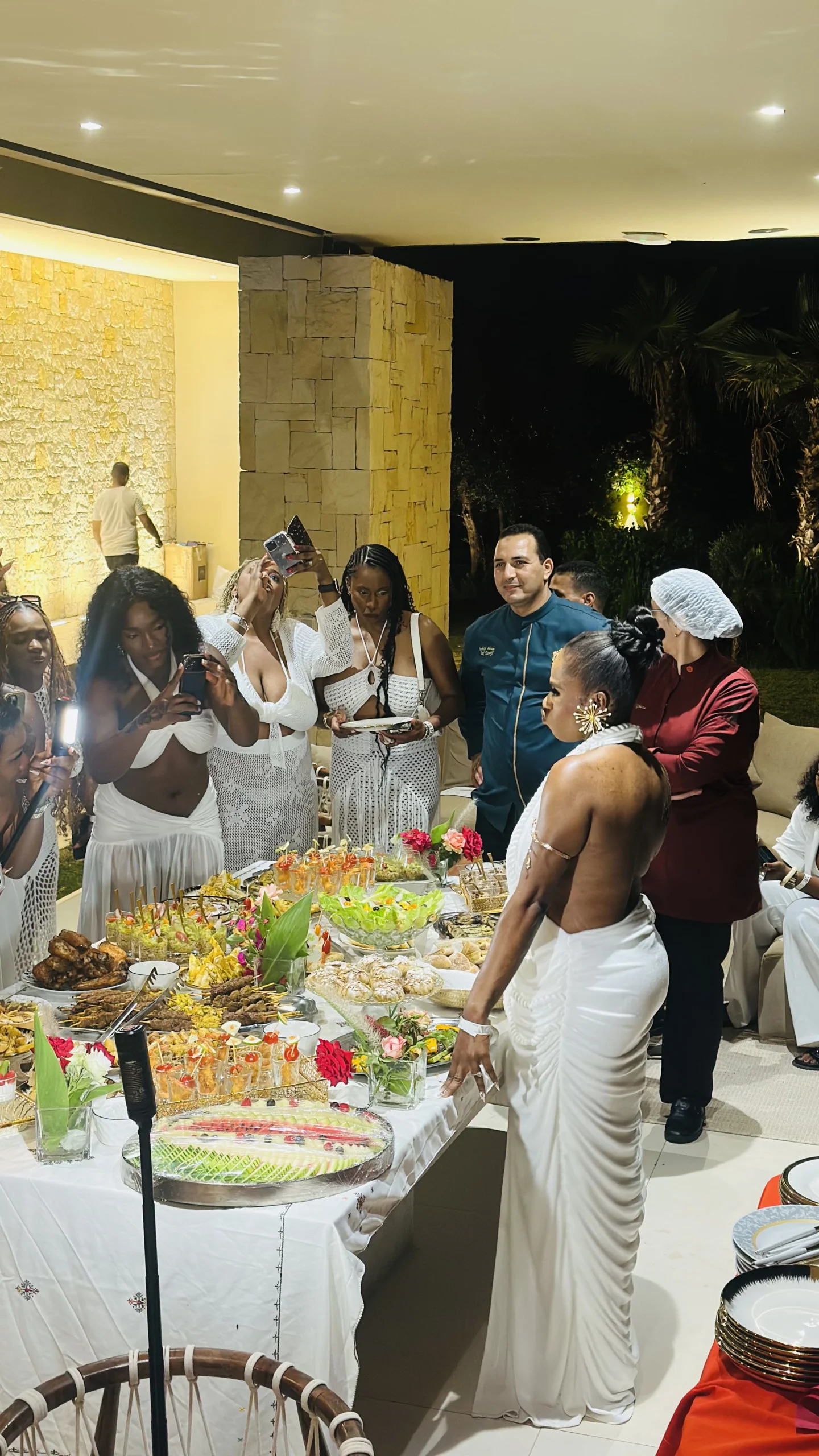 Private dinner service in a Marrakech villa